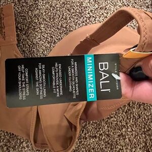 Bali Minimizer Bra in Tan